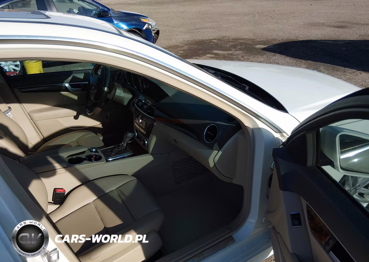 2012 Mercedes-Benz C 300 Sport 4Matic VIN:WDDGF8BB7CA640088 - 5