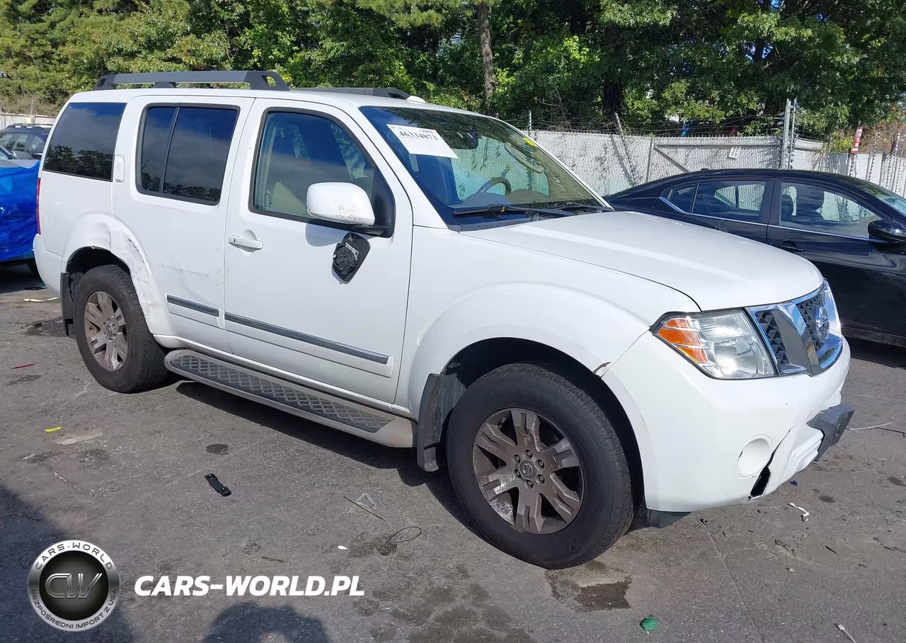 2011 Nissan Pathfinder Silver