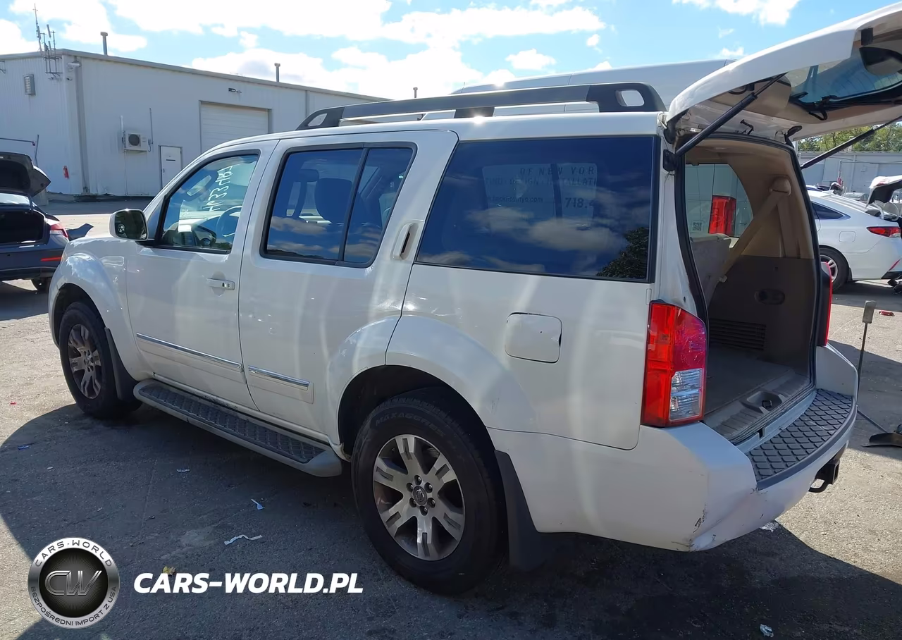 2011 Nissan Pathfinder Silver VIN:5N1AR1NB2BC611333 - 3