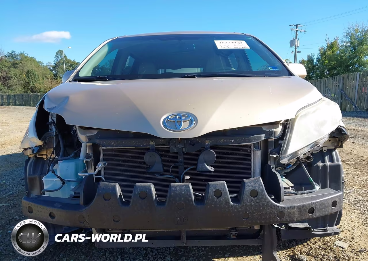 2012 Toyota Sienna Le V6 8 Passenger VIN:5TDKK3DC5CS188914 - 13
