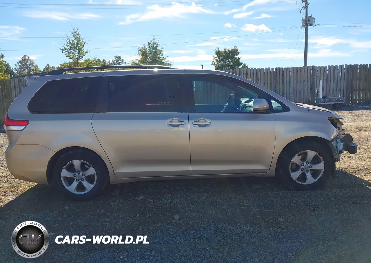 2012 Toyota Sienna Le V6 8 Passenger VIN:5TDKK3DC5CS188914 - 14