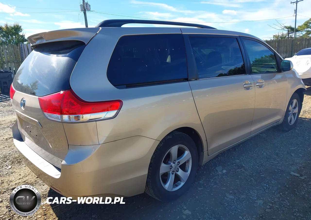 2012 Toyota Sienna Le V6 8 Passenger VIN:5TDKK3DC5CS188914 - 4