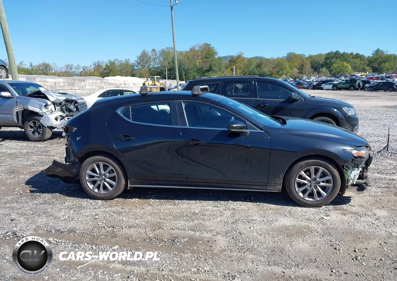 2022 Mazda Mazda3 2.5 S VIN:JM1BPAJL1N1509146 - 13