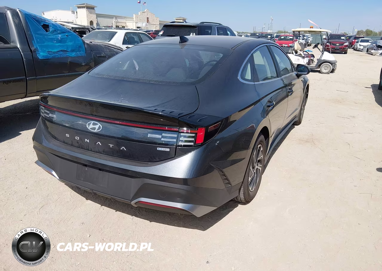 2026 Hyundai Sonata Hybrid Blue VIN:KMHL24JJ3TA179537 - 4