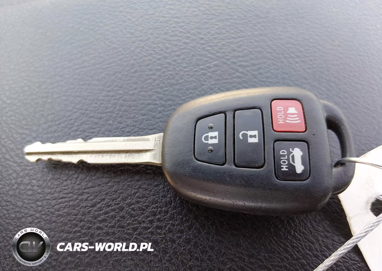 2017 Toyota Camry Le VIN:4T1BF1FK9HU654212 - 11