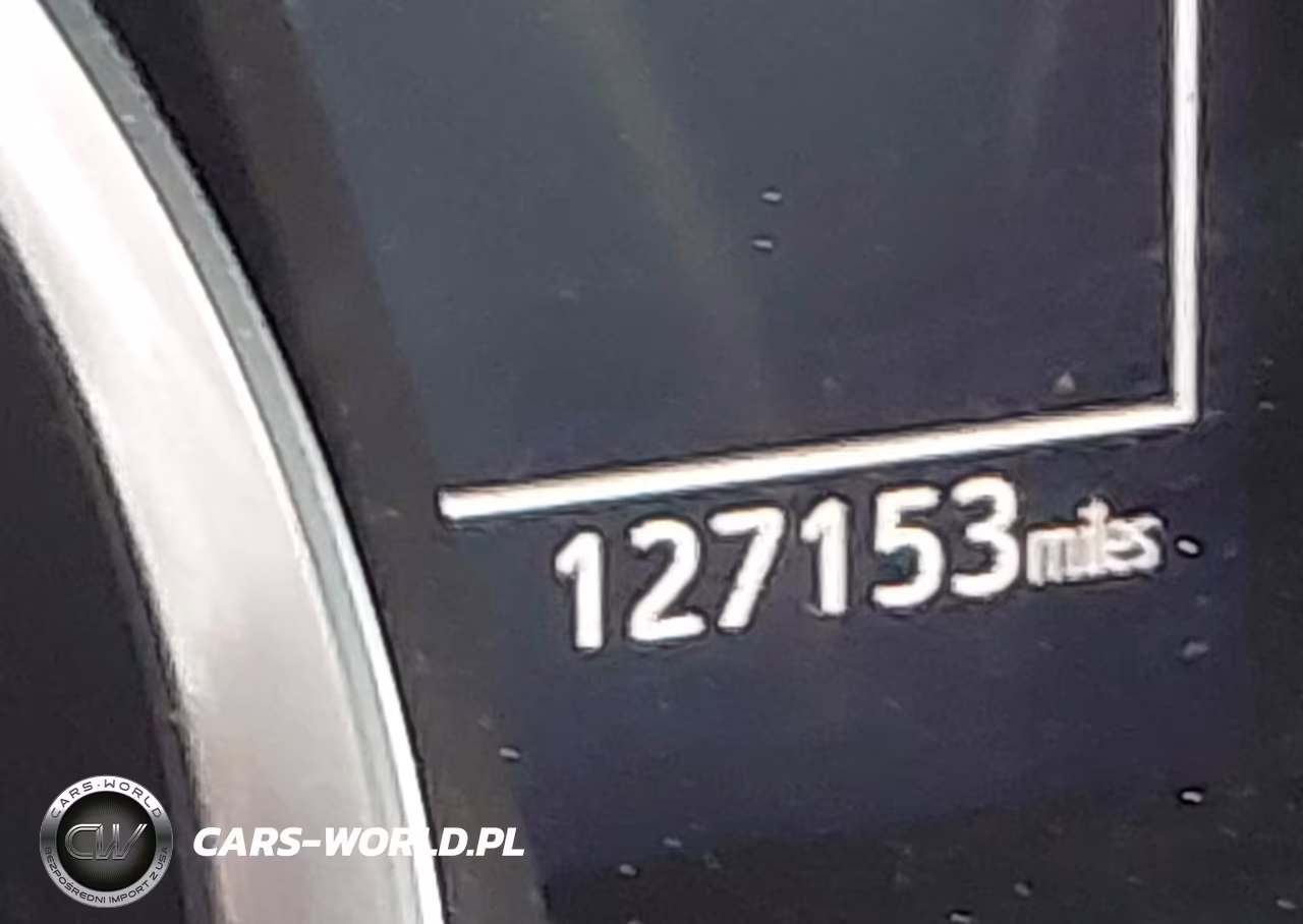 2018 Toyota Camry Le VIN:4T1B11HK9JU065811 - 15