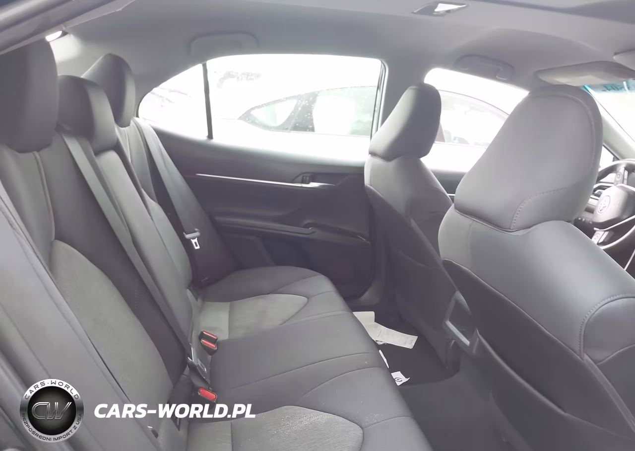 2018 Toyota Camry Le VIN:4T1B11HK9JU065811 - 8