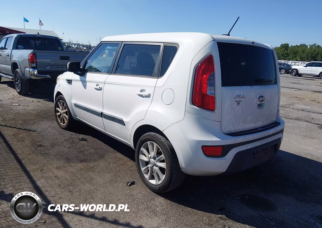 2013 Kia Soul + VIN:KNDJT2A69D7482474 - 3