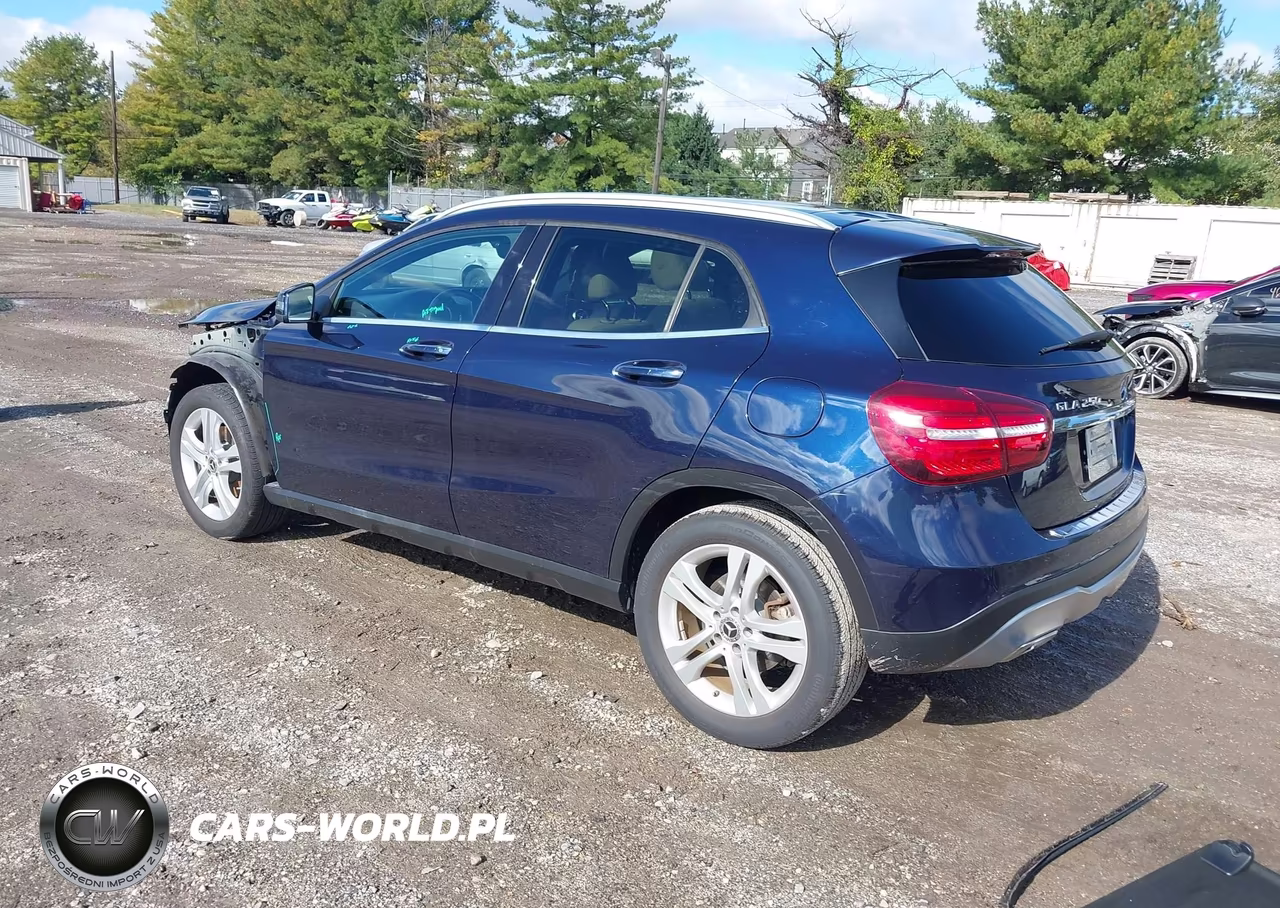 2018 Mercedes-Benz Gla 250 4Matic VIN:WDCTG4GB0JJ496611 - 3