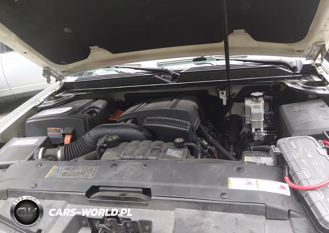 2008 Chevrolet Tahoe C1500 Hybrid VIN:1GNFC13548R207360 - 10