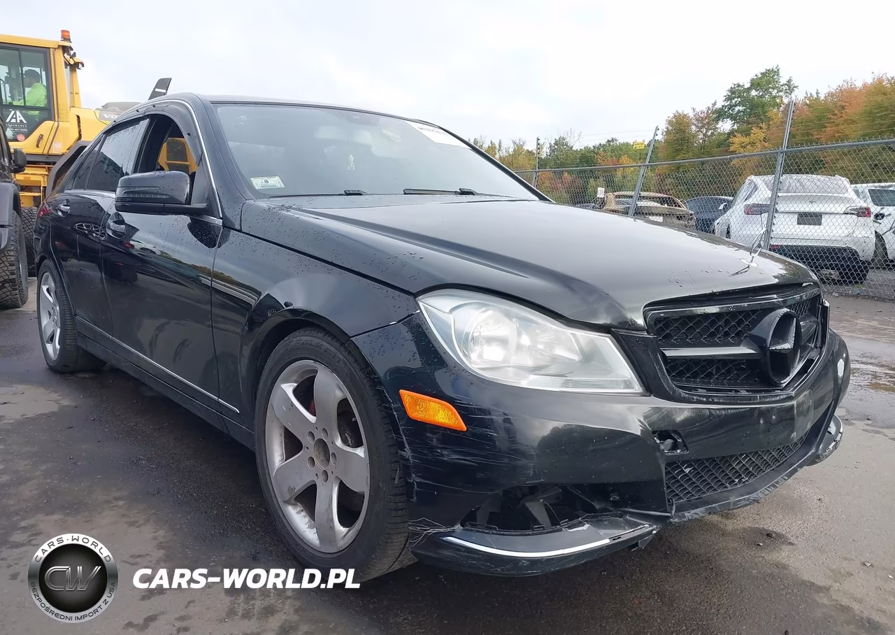 2013 Mercedes-Benz C 300 Luxury 4Matic – zdjęcie 1 z 16