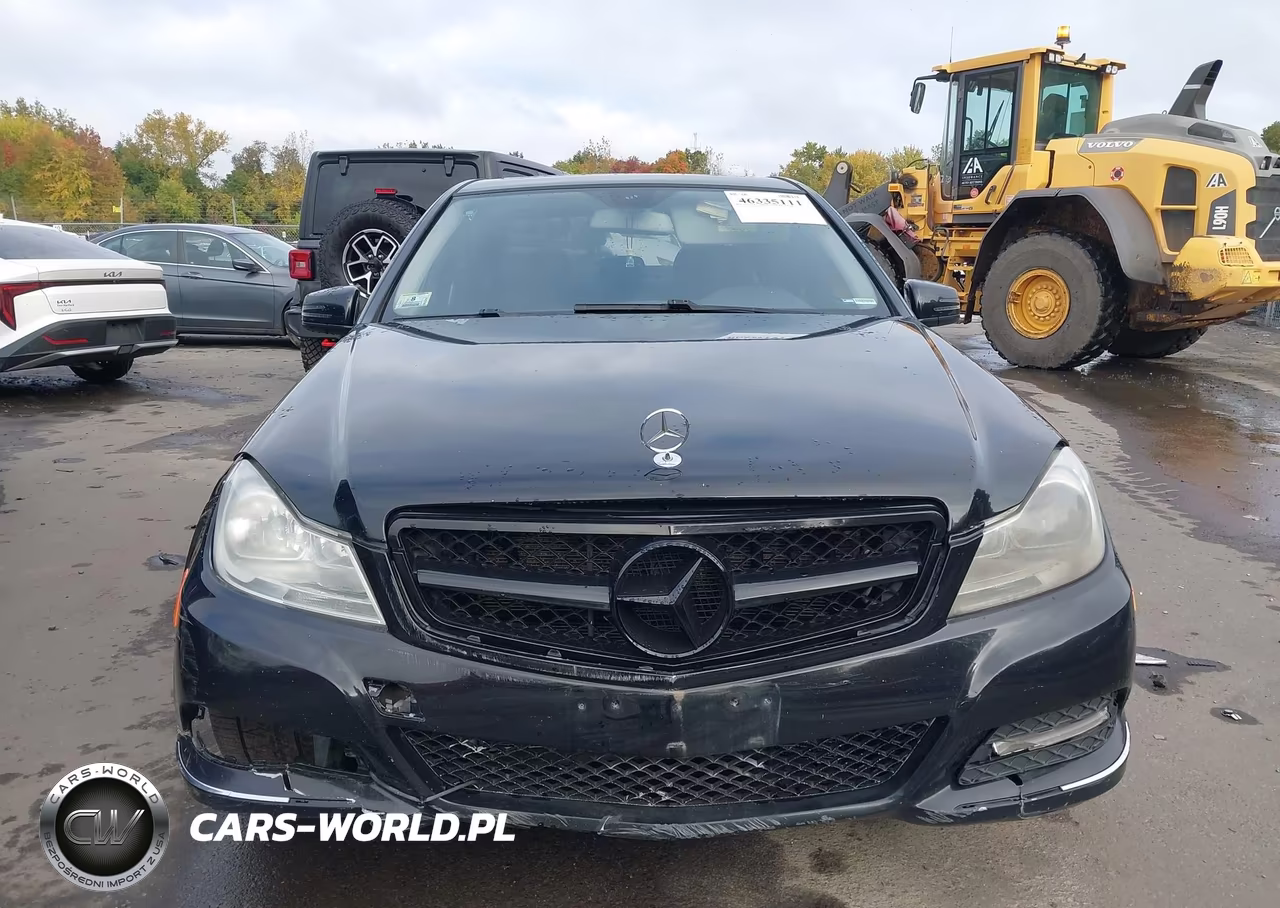 2013 Mercedes-Benz C 300 Luxury 4Matic VIN:WDDGF8AB0DG148826 - 12