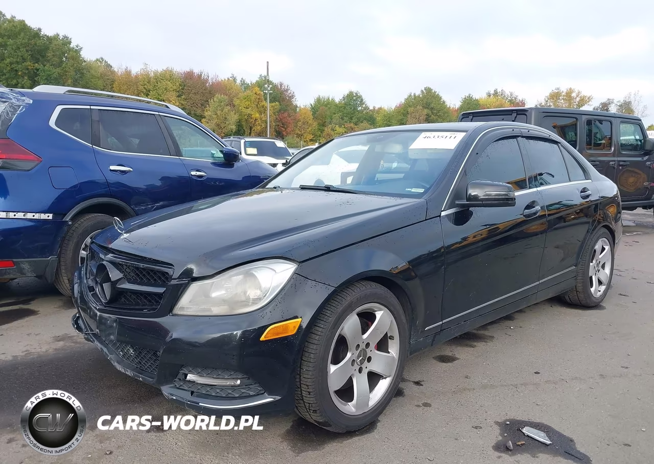 2013 Mercedes-Benz C 300 Luxury 4Matic VIN:WDDGF8AB0DG148826 - 2
