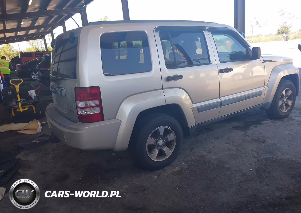 2008 Jeep Liberty Sport VIN:1J8GN28K48W197998 - 4