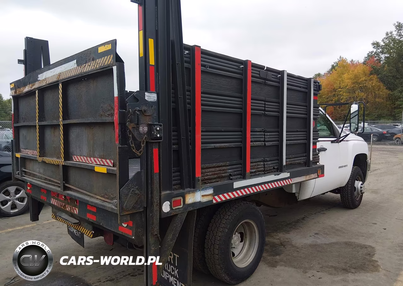2007 Chevrolet Silverado 3500 Chassis Work Truck VIN:1GBJK34K37E541945 - 4