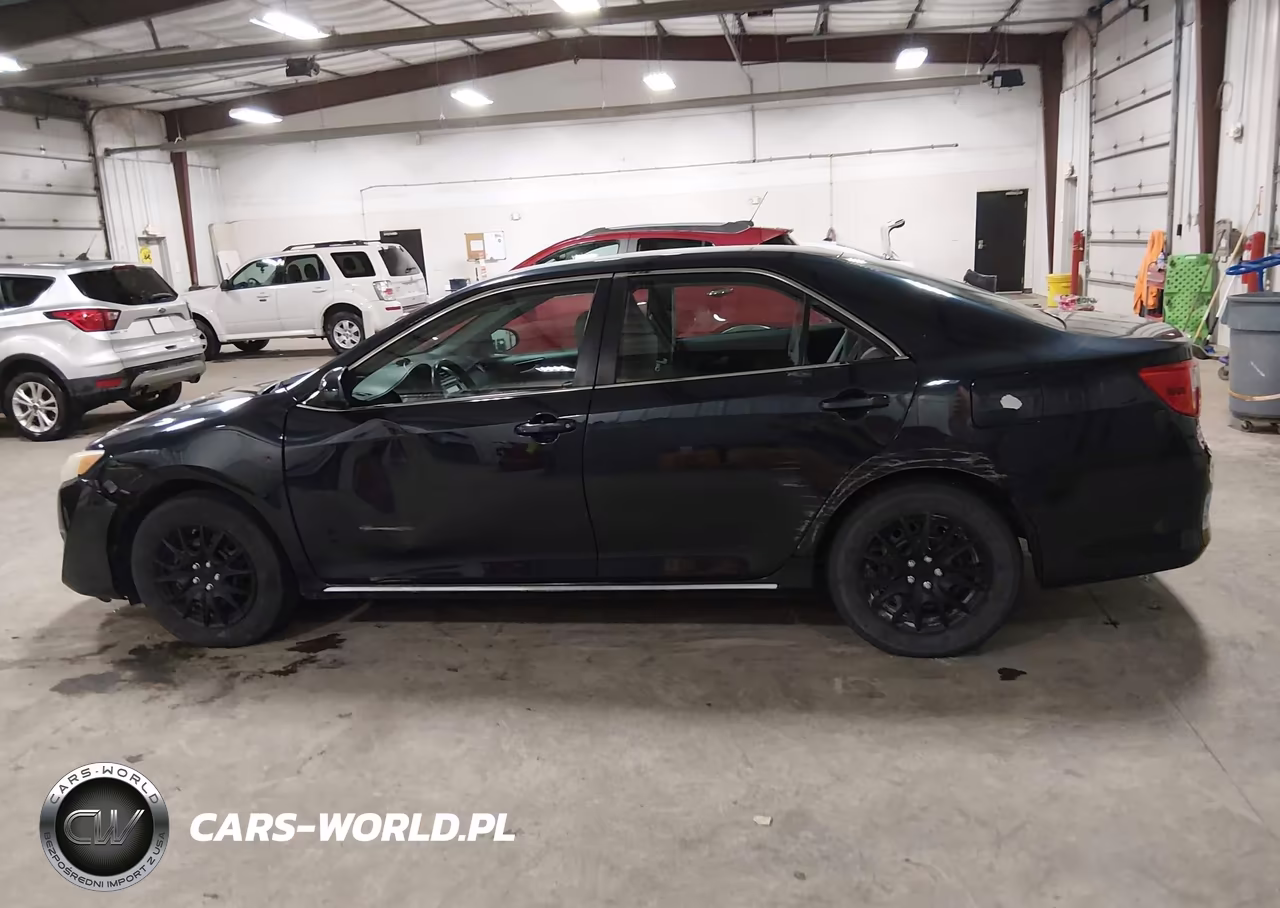2013 Toyo Camry Le Automatic Le VIN:4T4BF1FK5DR318699 - 14