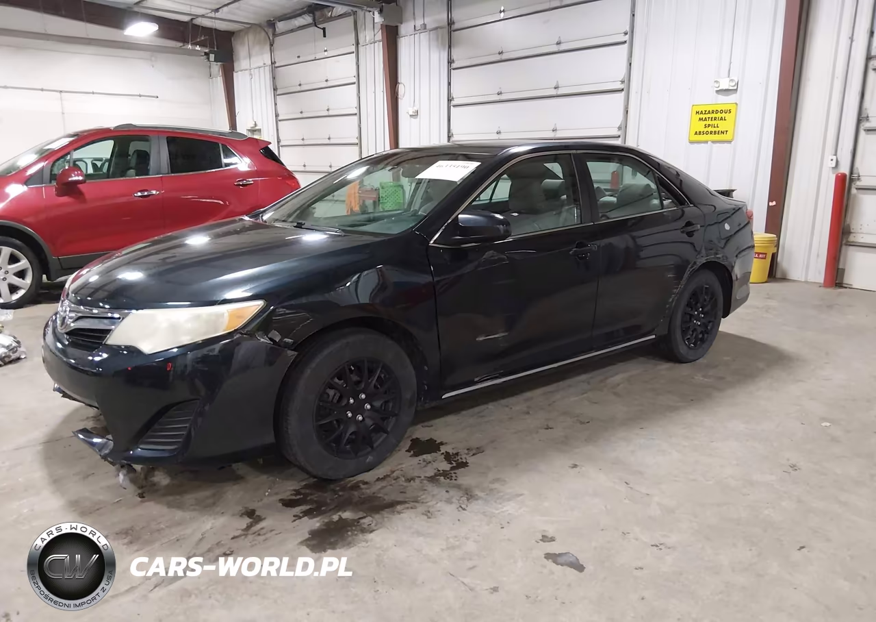 2013 Toyo Camry Le Automatic Le VIN:4T4BF1FK5DR318699 - 2