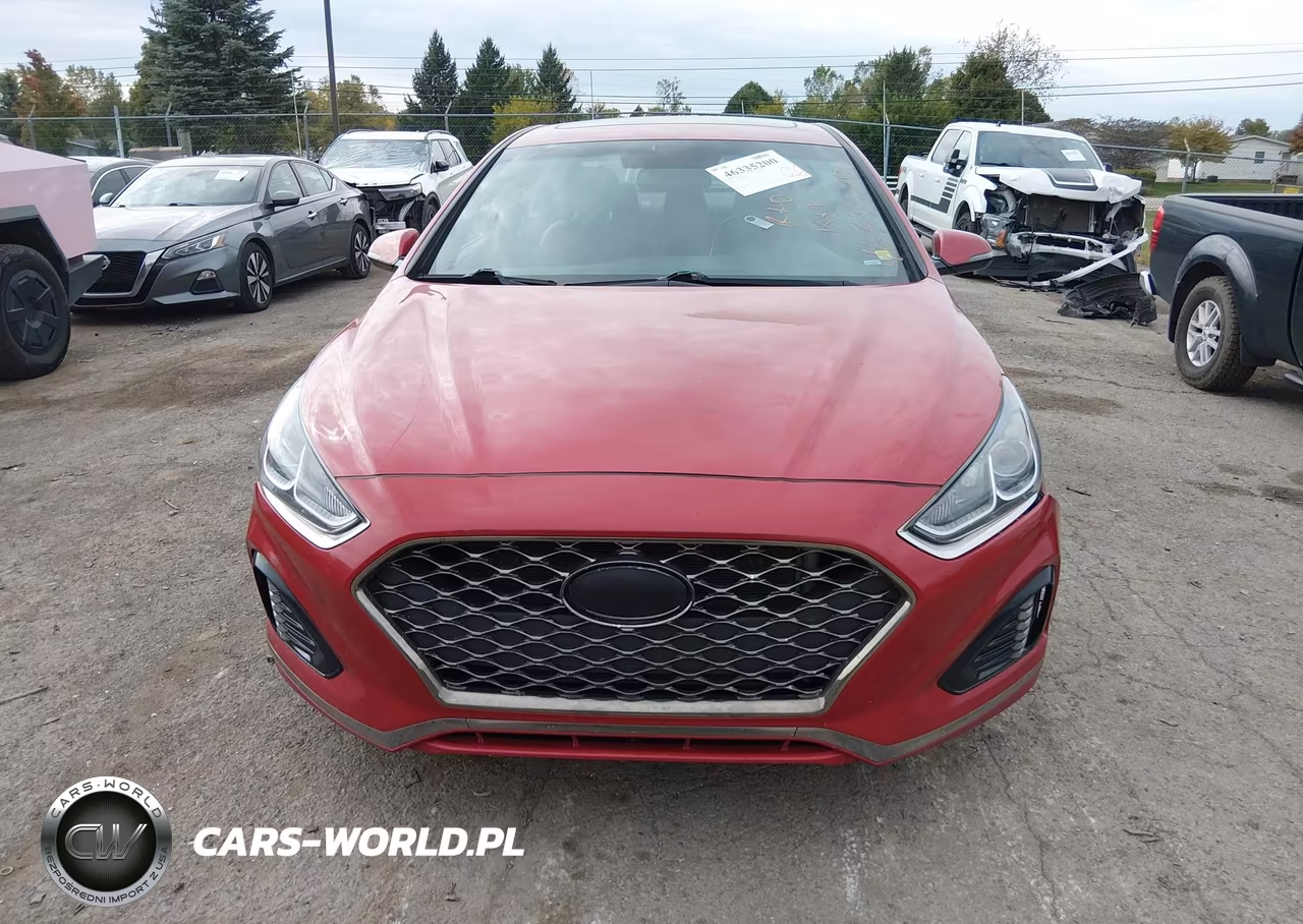 2018 Hyundai Sonata Sport VIN:5NPE34AF9JH627291 - 12