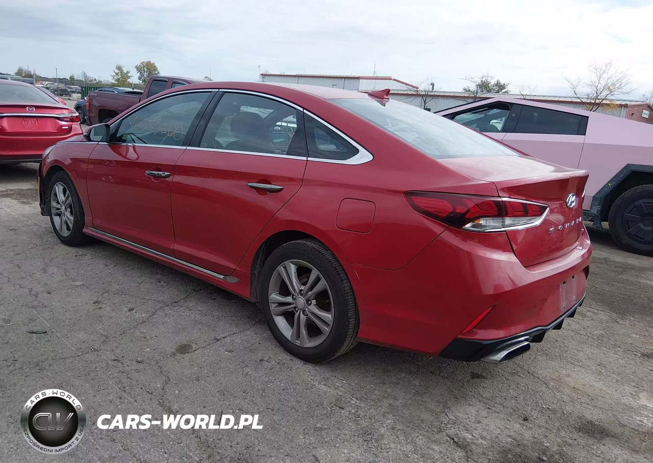 2018 Hyundai Sonata Sport VIN:5NPE34AF9JH627291 - 3