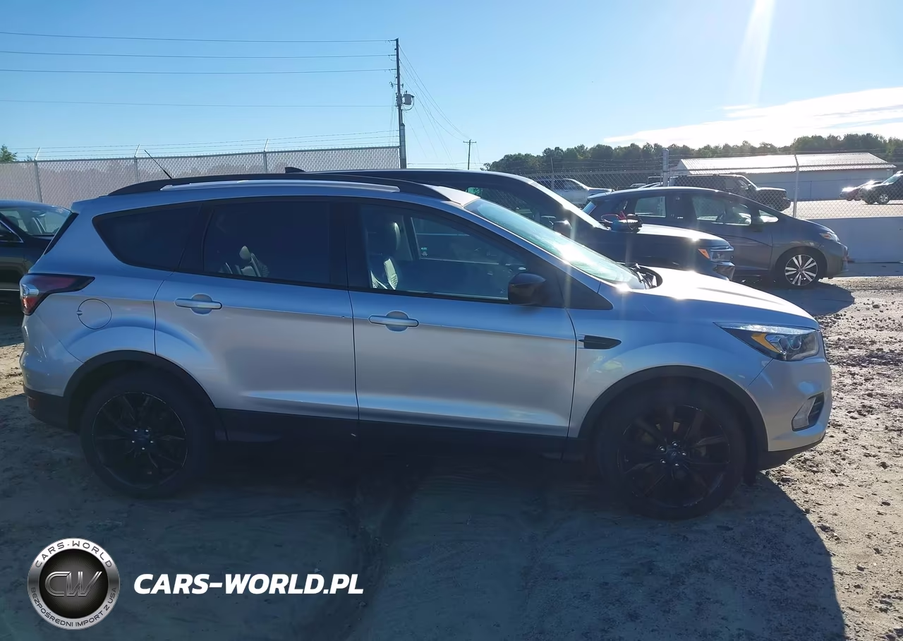 2017 Ford Escape Se VIN:1FMCU0GD8HUA88368 - 15