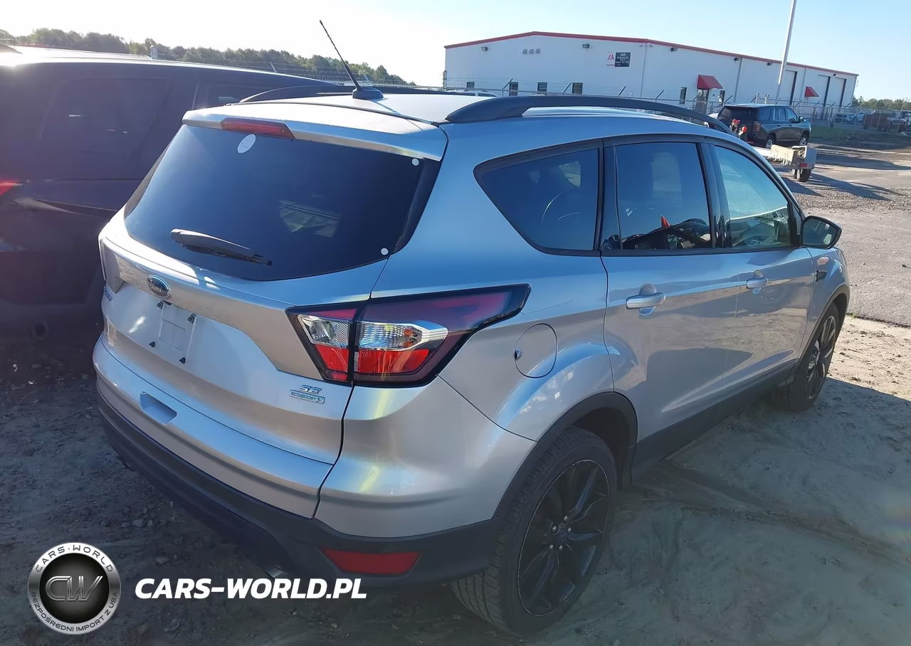 2017 Ford Escape Se VIN:1FMCU0GD8HUA88368 - 4