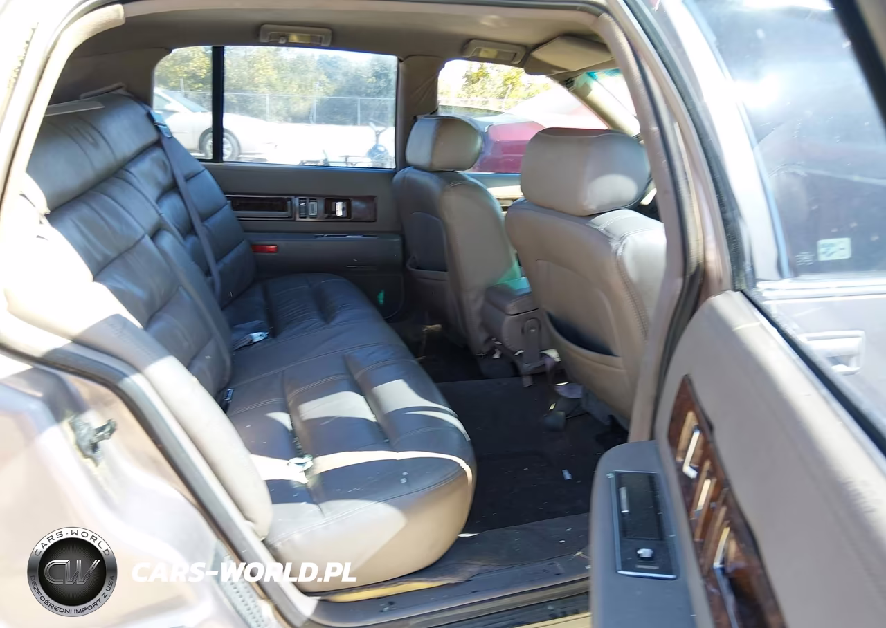 1994 Cadillac Fleetwood Brougham VIN:1G6DW52P1RR703576 - 8