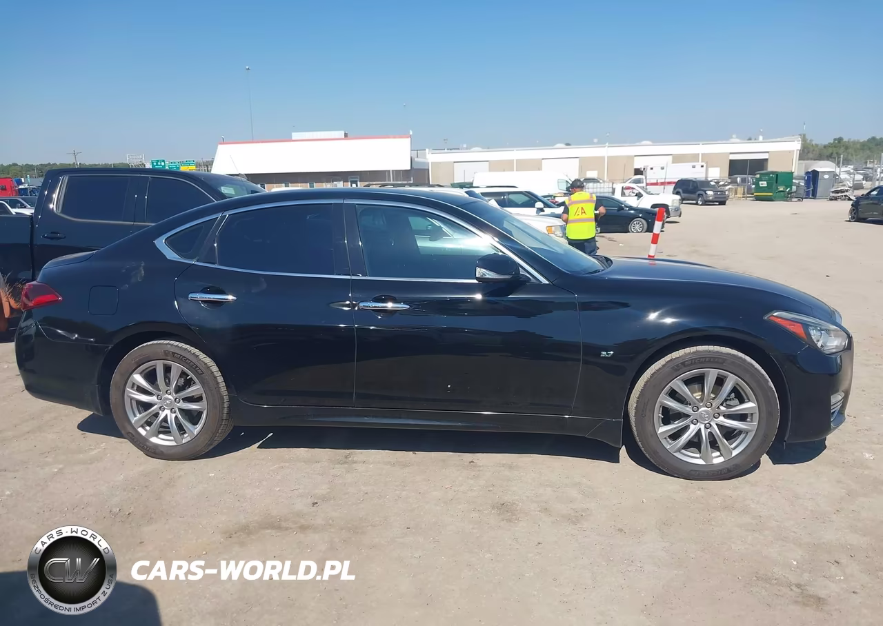 2015 Infiniti Q70 3.7X VIN:JN1BY1AR9FM560382 - 13