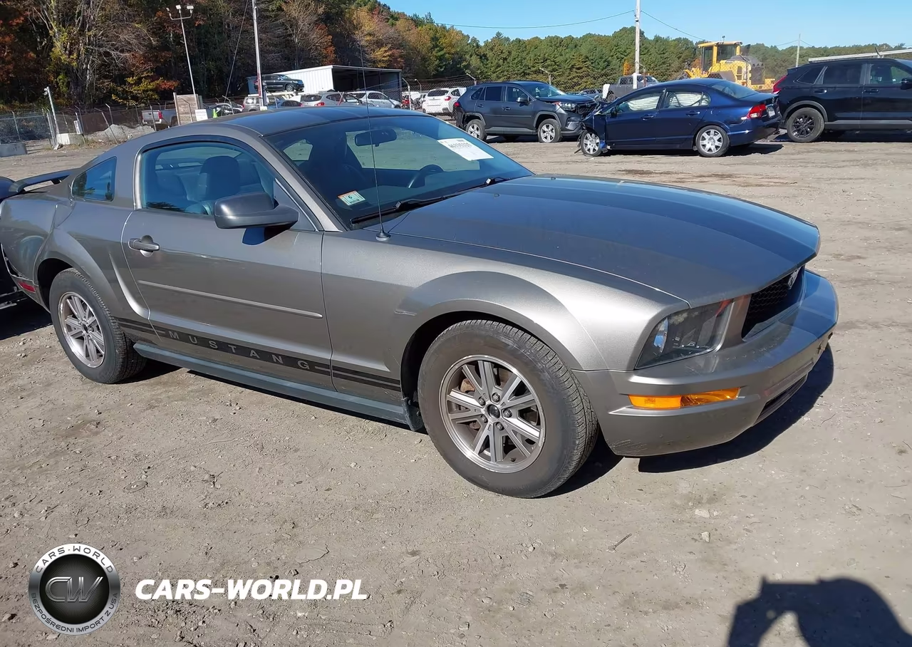 2005 Ford Mustang V6 Deluxe-V6 Premium