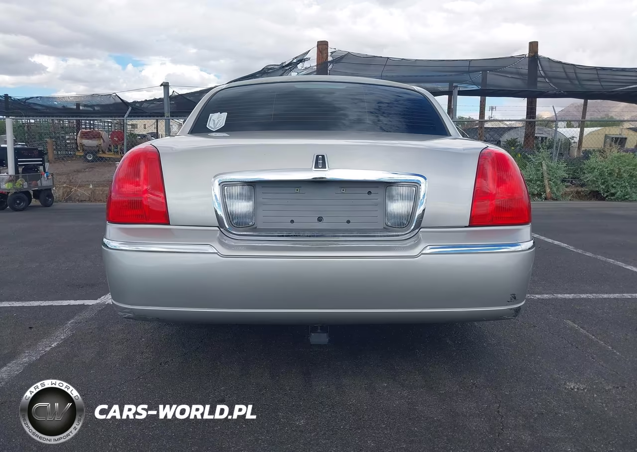 2011 Lincoln Town Car Executive VIN:2L1FL8JWXBX752793 - 6