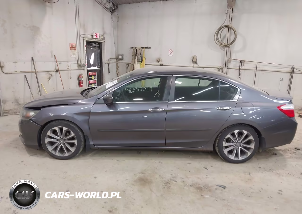 2013 Honda Accord Sport VIN:1HGCR2F57DA261998 - 14