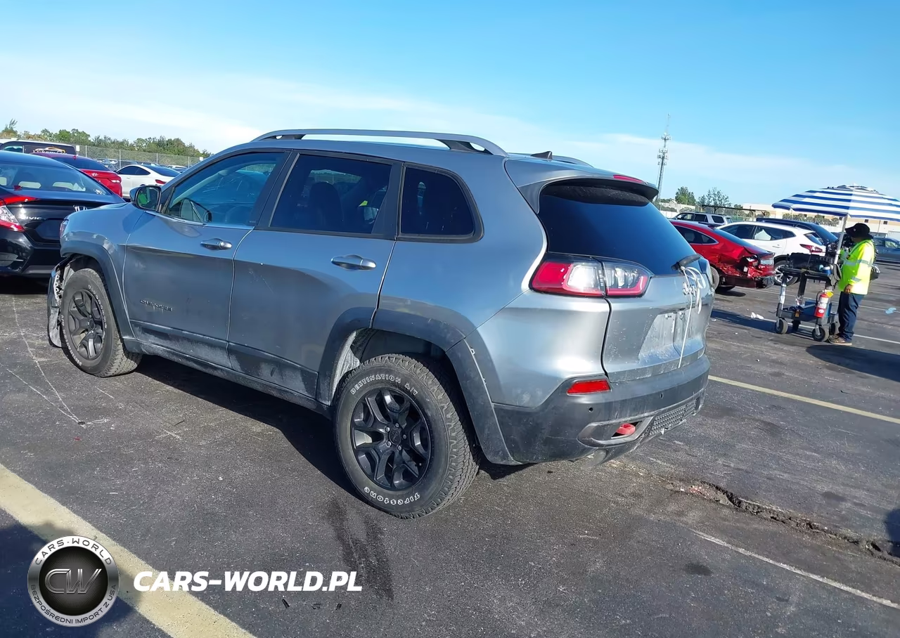 2021 Jeep Cherokee Trailhawk 4X4 VIN:1C4PJMBX3MD253079 - 3