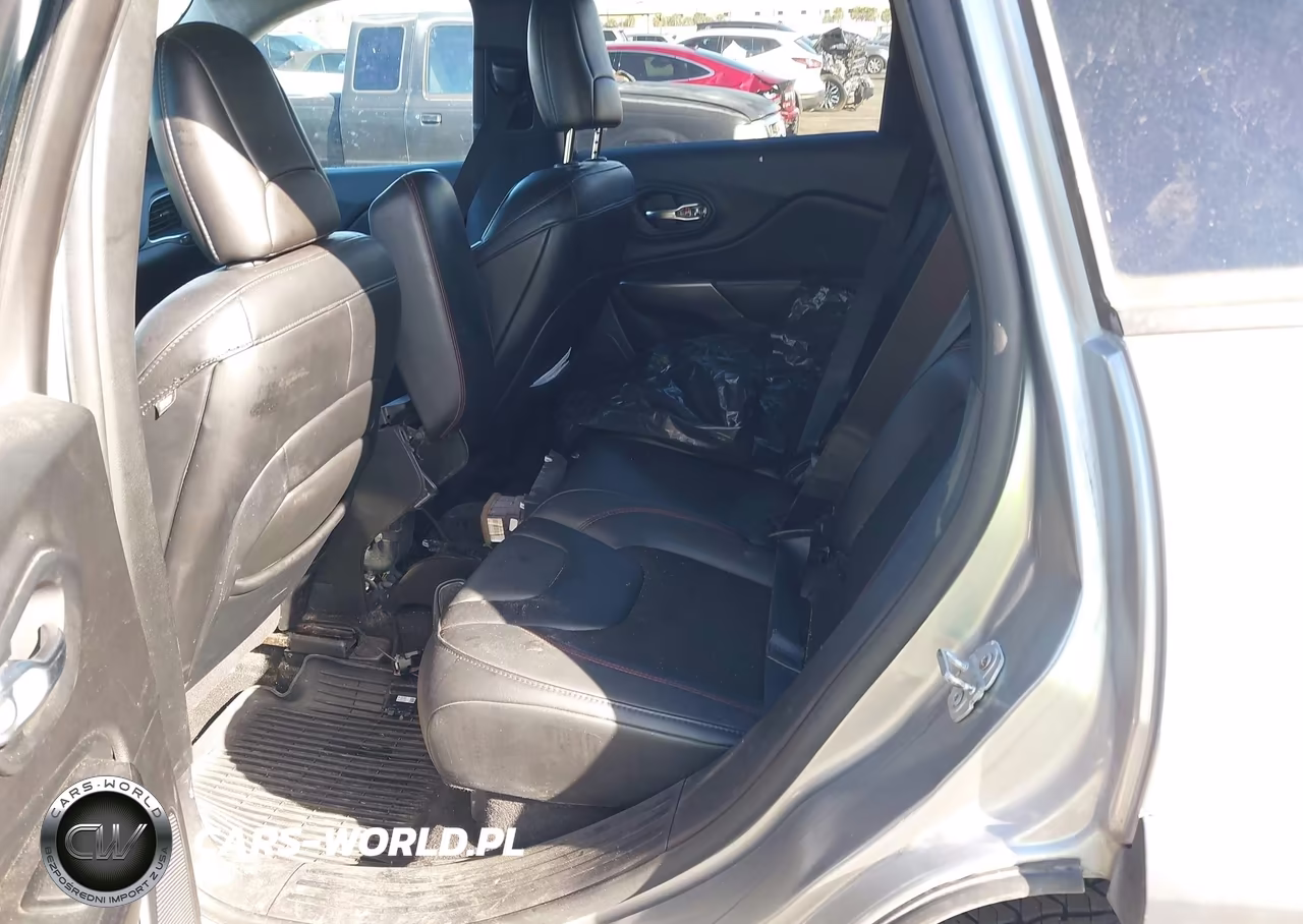2021 Jeep Cherokee Trailhawk 4X4 VIN:1C4PJMBX3MD253079 - 8