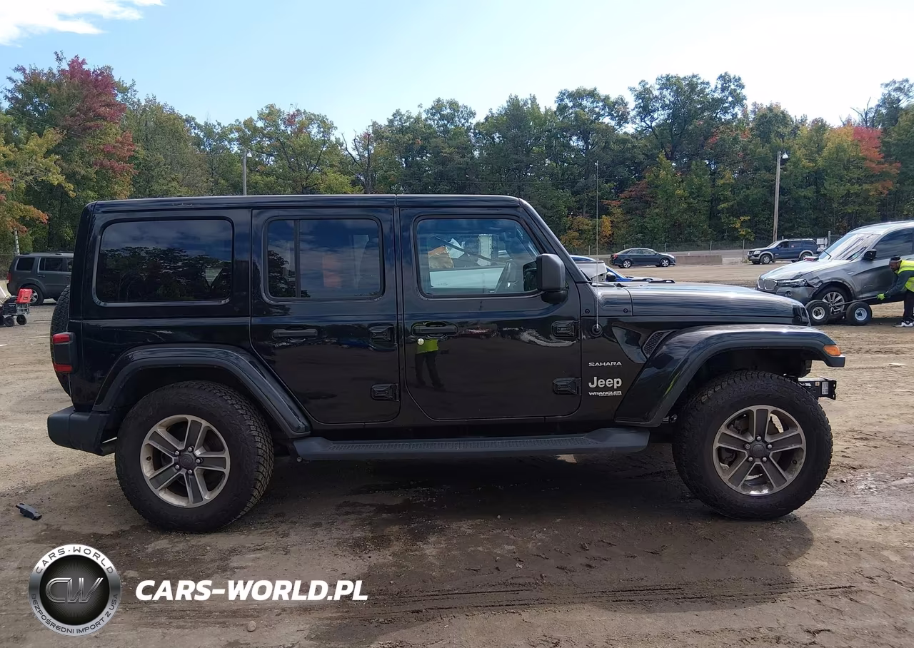2018 Jeep Wrangler Unlimited Sahara 4X4 VIN:1C4HJXEG2JW123750 - 14