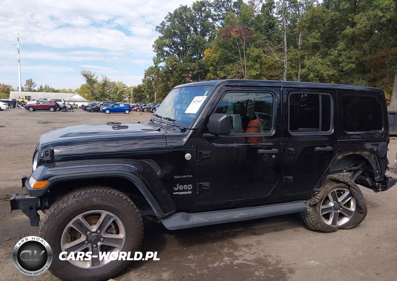 2018 Jeep Wrangler Unlimited Sahara 4X4 VIN:1C4HJXEG2JW123750 - 15
