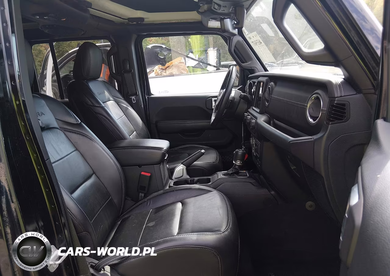 2018 Jeep Wrangler Unlimited Sahara 4X4 VIN:1C4HJXEG2JW123750 - 5