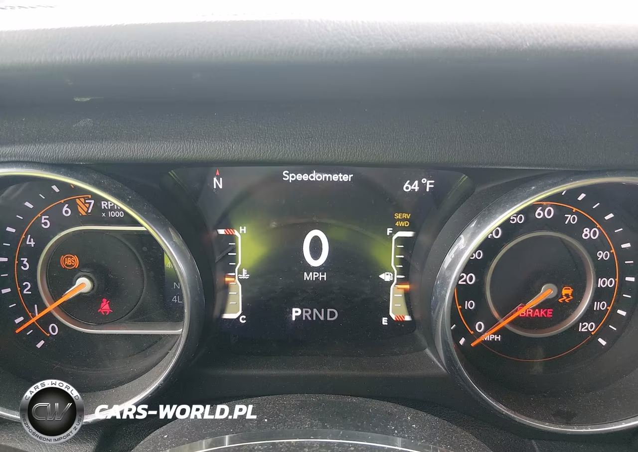 2018 Jeep Wrangler Unlimited Sahara 4X4 VIN:1C4HJXEG2JW123750 - 7