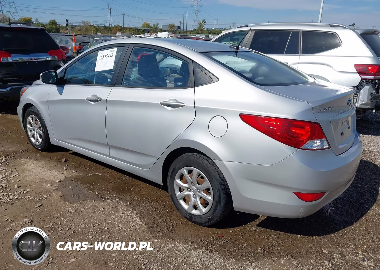 2013 Hyundai Accent Gls VIN:KMHCT4AE6DU551582 - 3