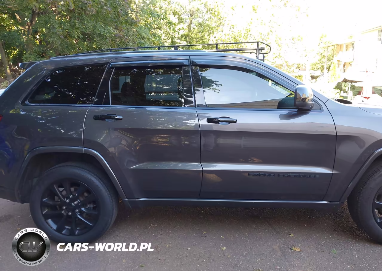 2020 Jeep Grand Cherokee Altitude 4X4 VIN:1C4RJFAG0LC232717 - 13