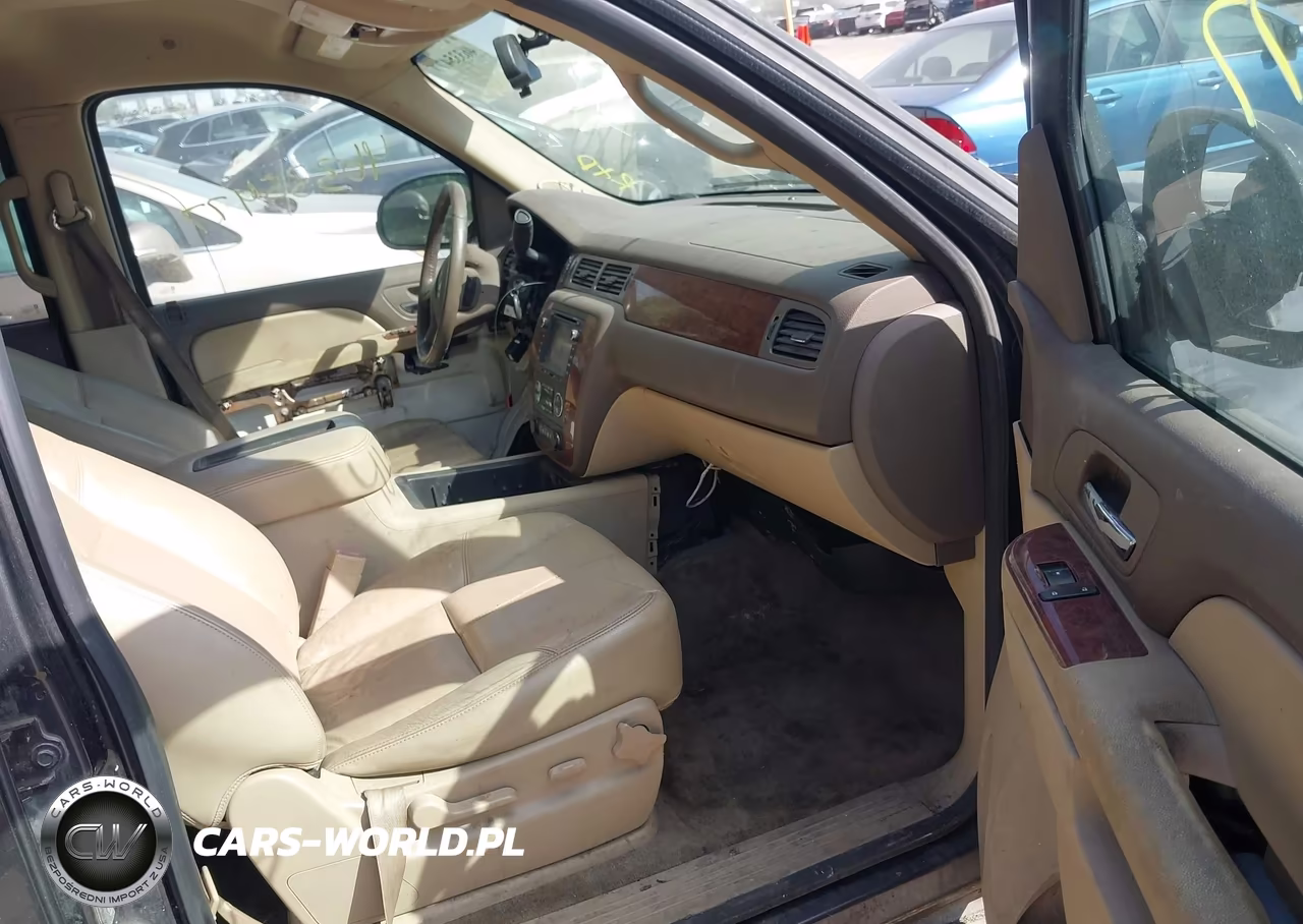 2010 Chevrolet Suburban 1500 Lt1 VIN:1GNUKJE31AR126702 - 5