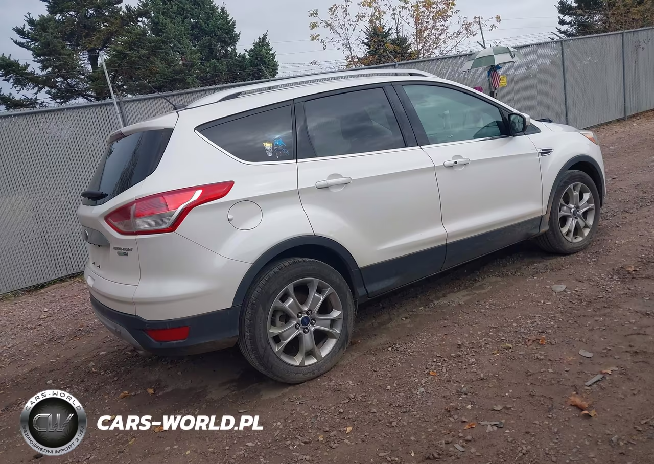 2015 Ford Escape Titanium VIN:1FMCU9JX5FUA43375 - 4
