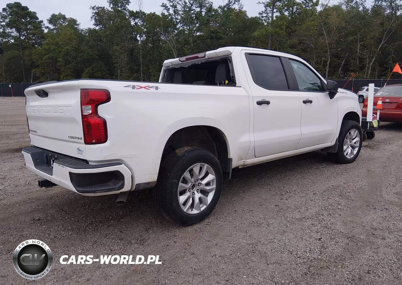 2024 Chevrolet Silverado K1500 Custom VIN:1GCPDBEK1RZ182504 - 4