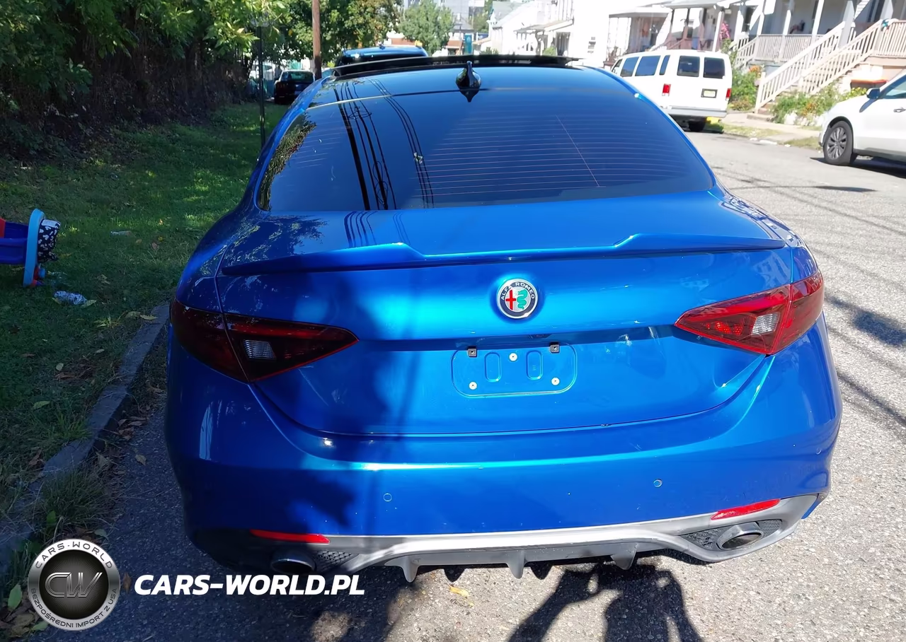 2018 Alfa Romeo Giulia Ti Sport Awd VIN:ZARFAEEN4J7575449 - 16