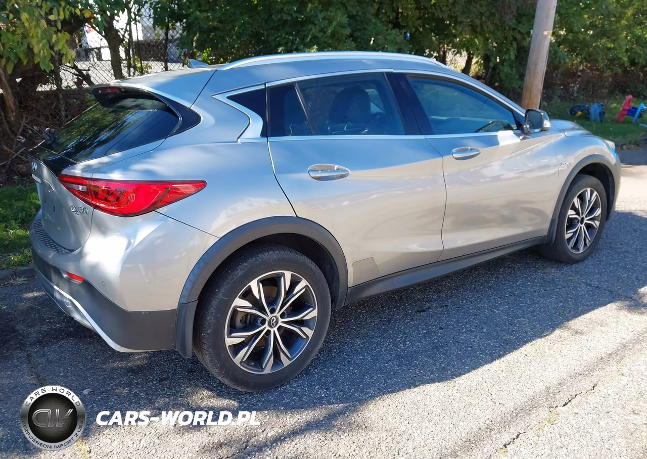 2017 Infiniti Qx30 Premium VIN:SJKCH5CR0HA029725 - 4
