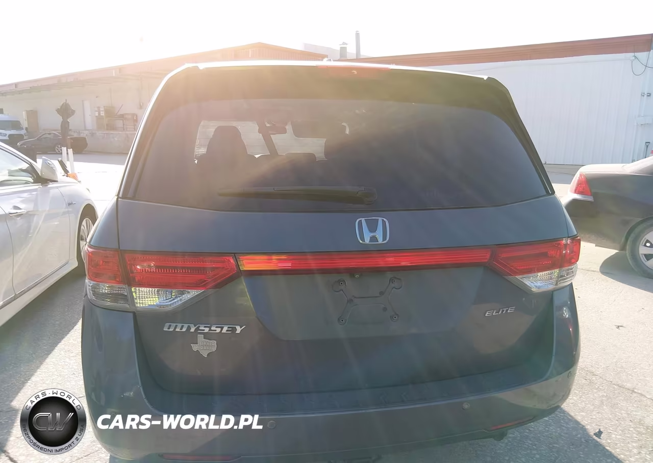 2015 Honda Odyssey Touring-Touring Elite VIN:5FNRL5H93FB038167 - 16