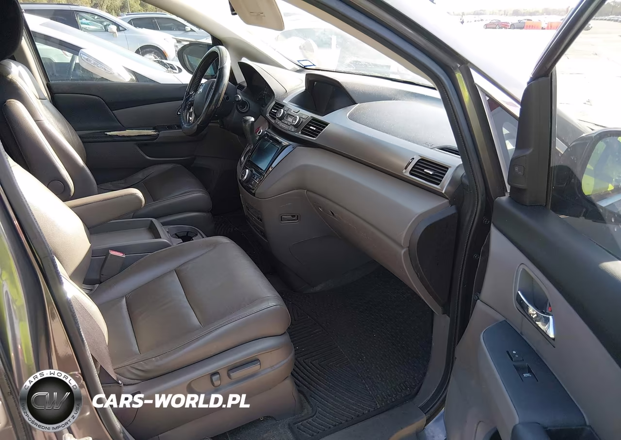 2015 Honda Odyssey Touring-Touring Elite VIN:5FNRL5H93FB038167 - 5