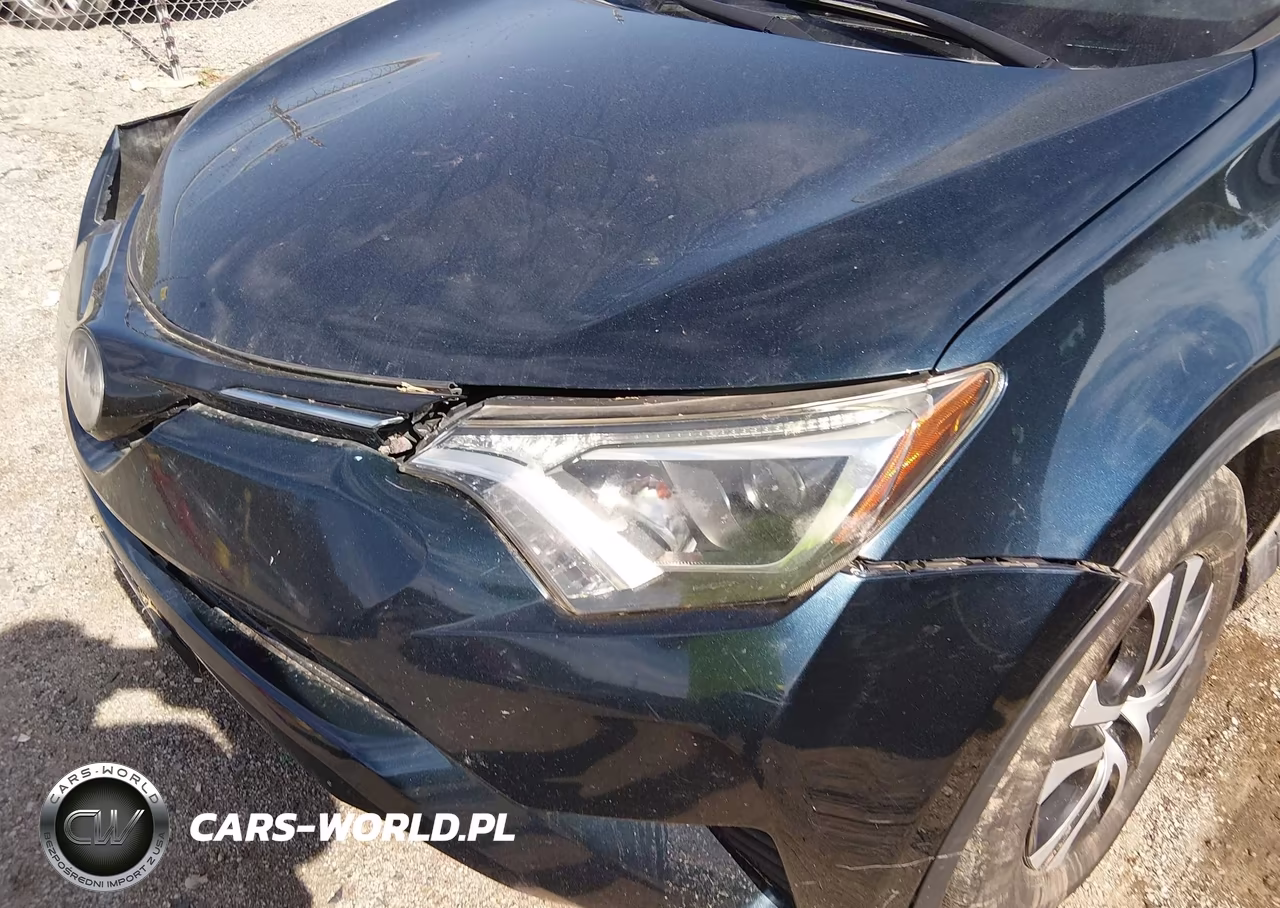 2018 Toyota Rav4 Le VIN:JTMBFREV7JD225607 - 17