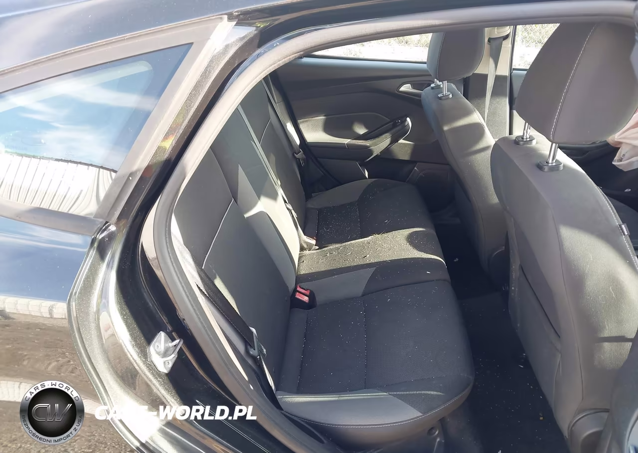 2014 Ford Focus Se VIN:1FADP3K21EL400464 - 8