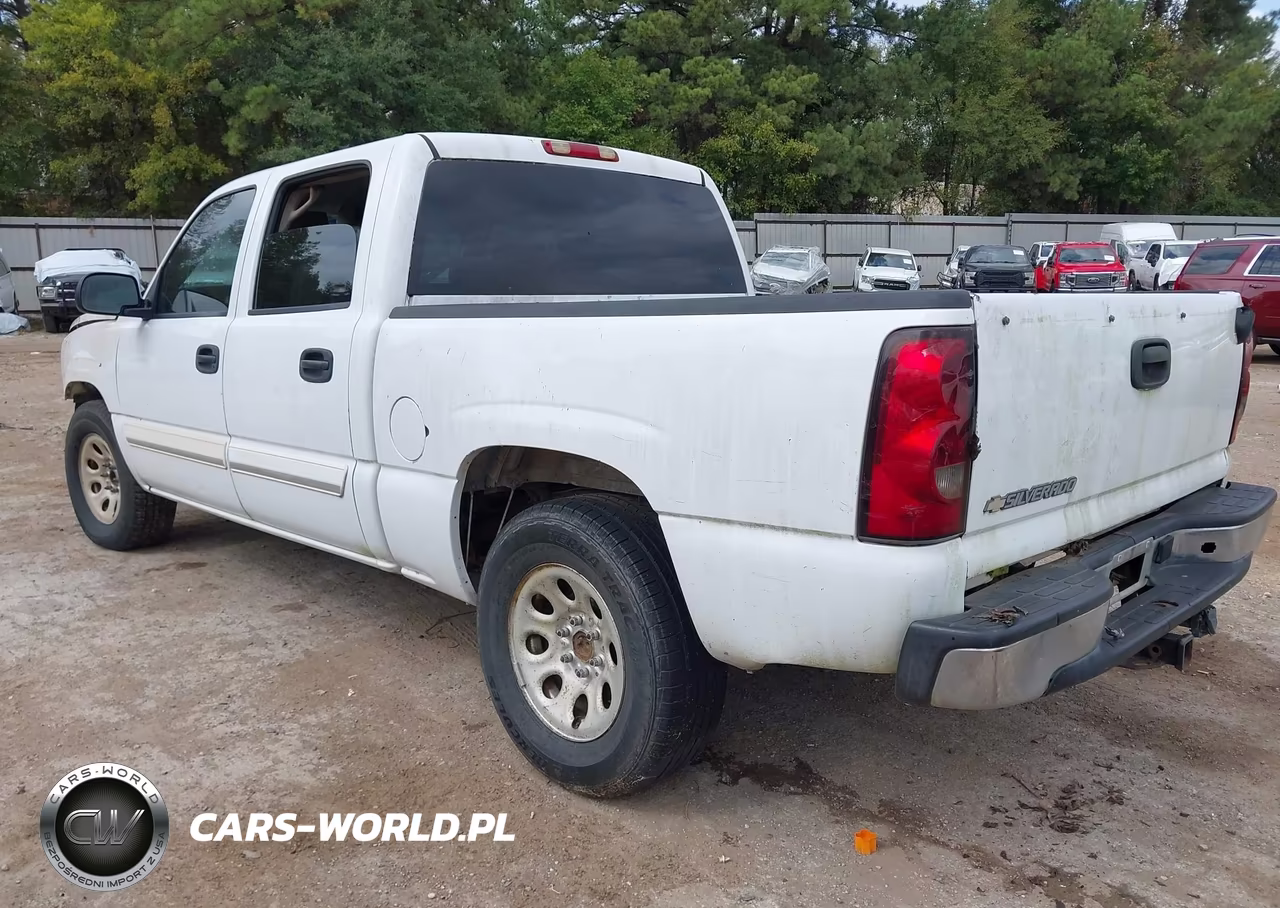 2007 Chevrolet Silverado 1500 Classic Ls VIN:2GCEC13V371134817 - 3