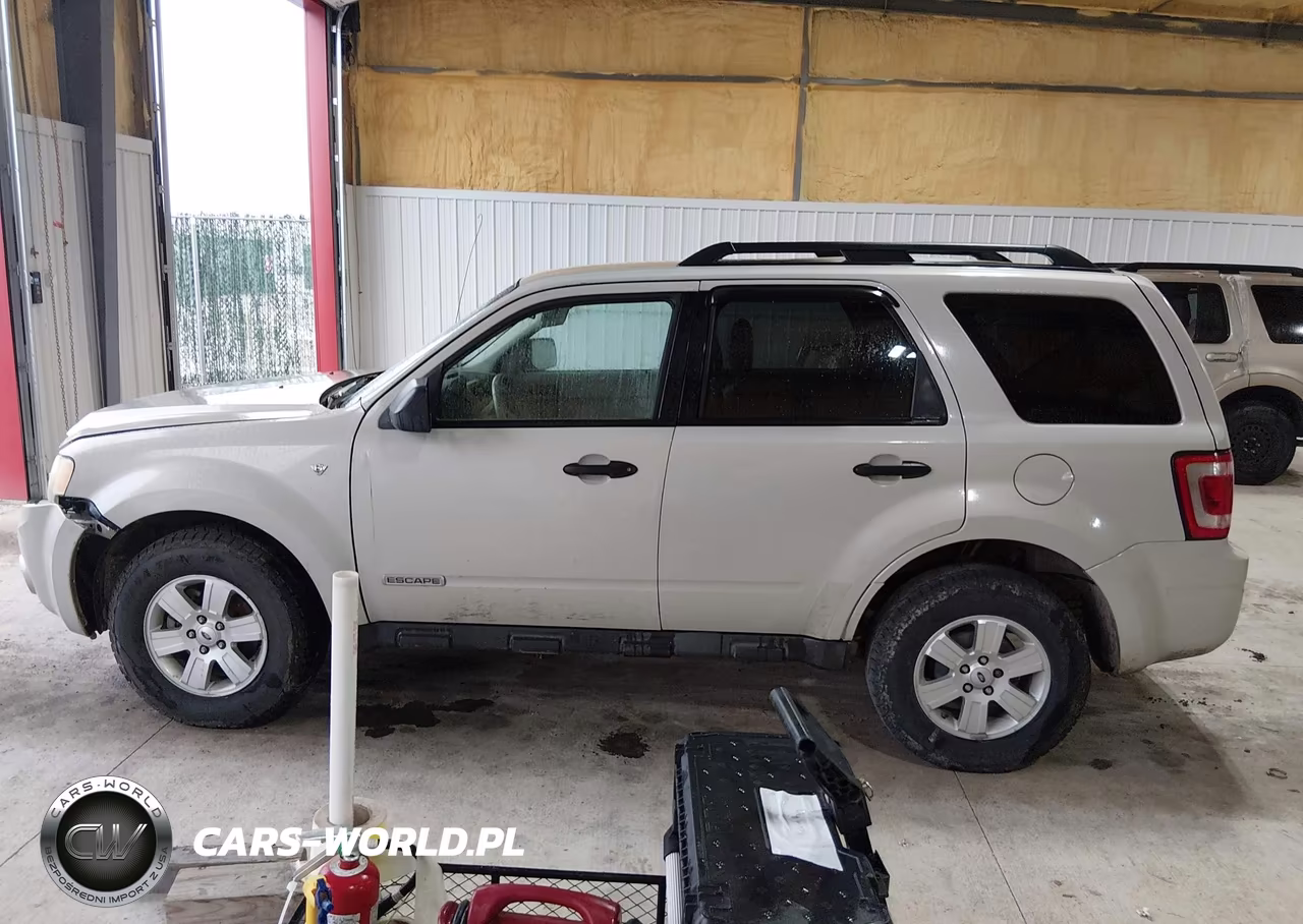 2008 Ford Escape Xlt VIN:1FMCU03158KC98305 - 14