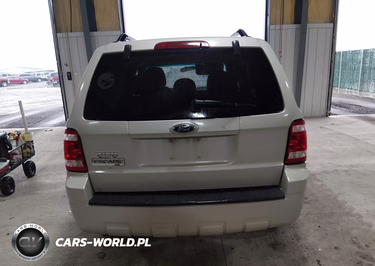 2008 Ford Escape Xlt VIN:1FMCU03158KC98305 - 16